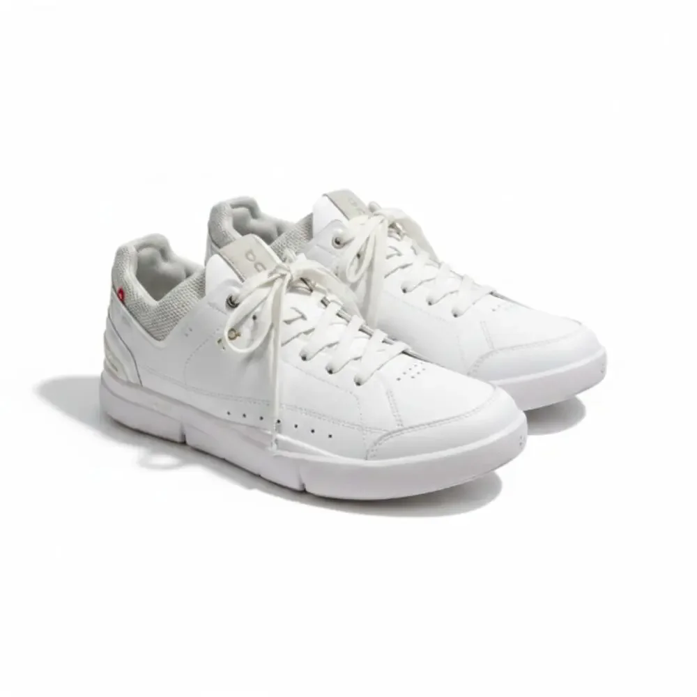 ON The Roger Centre Court Sneaker Tennis Shoe W's 9 White Classic Timeless NWOB